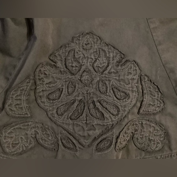 Embroidered heavy cotton black circle skirt by dream design. Lg. - Picture 6 of 8